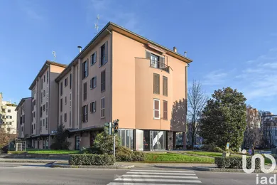Business premises in Vedano al Lambro