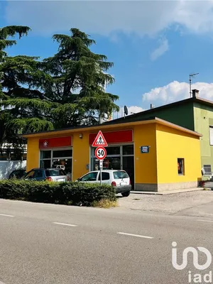 Negozio / locale commerciale in Sant'Ambrogio di Valpolicella