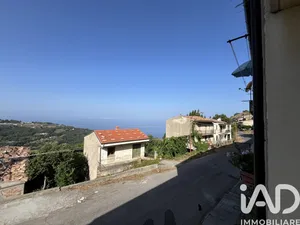 Village house in Longobardi
