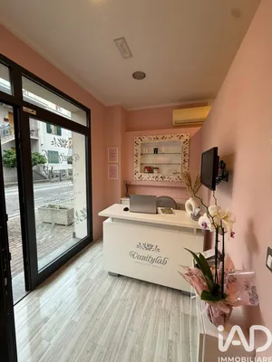 Negozio / locale commerciale in Lastra a Signa