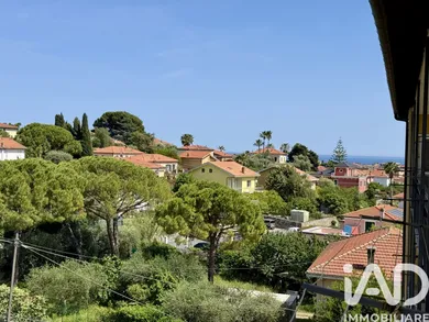 Apartment in Diano Castello