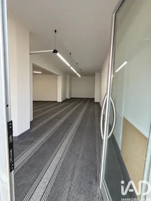 Shop/Premises commercial in Teramo