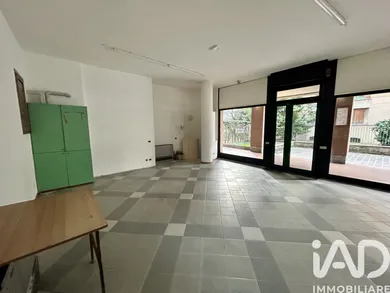 Shop/Premises commercial in Paderno Dugnano