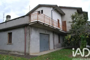 House in Montecalvo in Foglia
