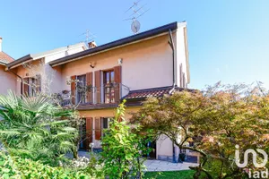 Casa / Villa indipendente in Seregno