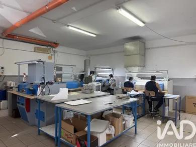 Shop/Premises commercial in Arezzo