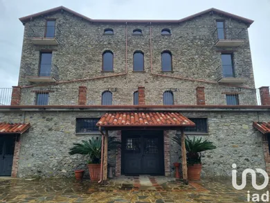 Building in Casal Velino