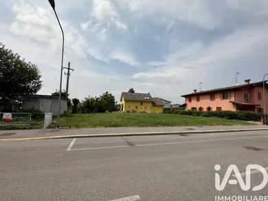 Terreno edificabile in Castellucchio