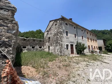 Rifugio in Brogliano