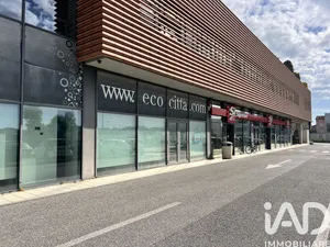 Negozio / locale commerciale in Potenza Picena