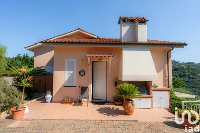 Townhouse in Noli