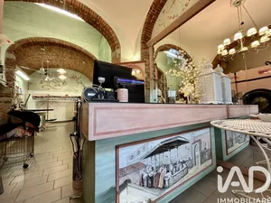 Shop/Premises commercial in Firenze