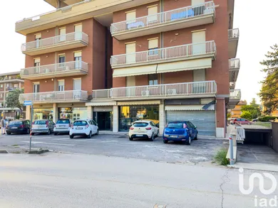 Shop/Premises commercial in Bastia Umbra