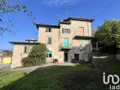 Building in Torri del Benaco