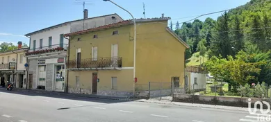 Chiatta / Casa galleggiante in Frontone