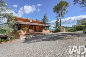 Villetta a schiera in Colmurano