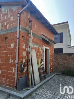 Building in Solero