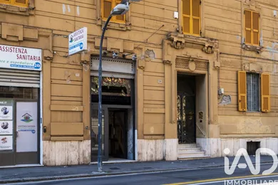 Shop/Premises commercial in Genova