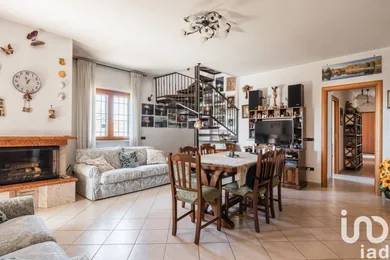 Cascina / Fattoria in Fara in Sabina