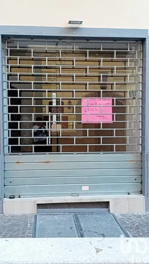 Shop/Premises commercial in Bacoli