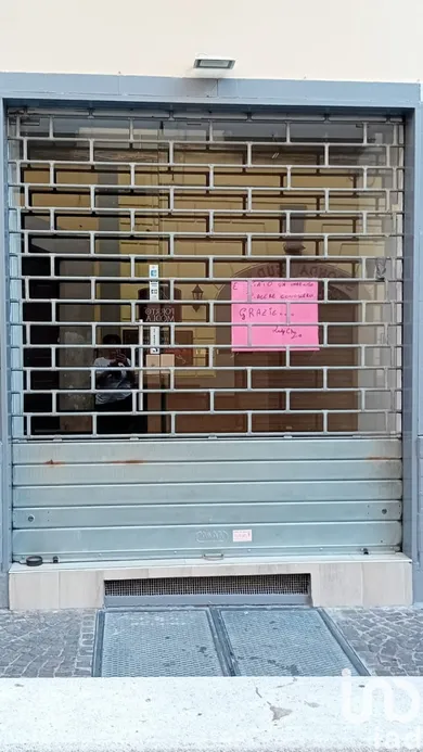 Shop/Premises commercial in Bacoli