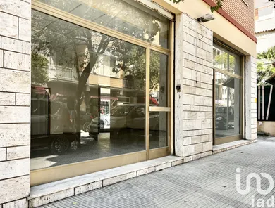 Negozio / locale commerciale in Falconara Marittima