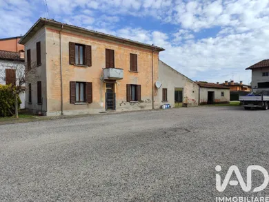 Casa/Villa in Suzzara