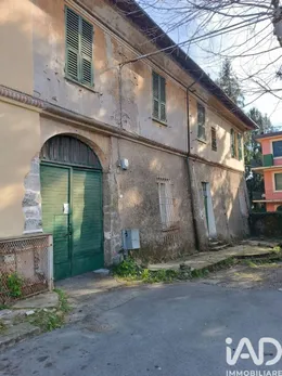 Appartamento 6 locali e più in Casella