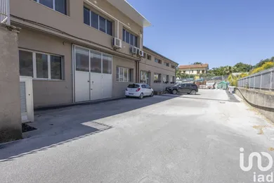 Shop/Premises commercial in Osimo