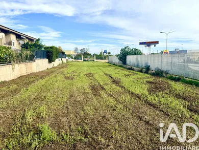 Land in Avola