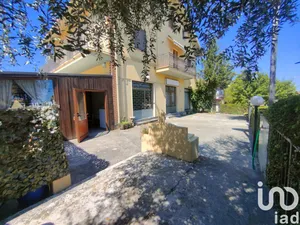 Shop/Premises commercial in Notaresco