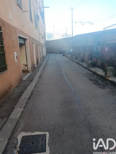 Box in Genova