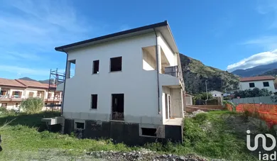 Park home in Longobardi
