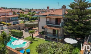 Chiatta / Casa galleggiante in Anzio