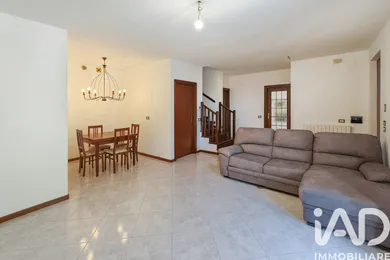 Casa / Villa indipendente in Sarnano