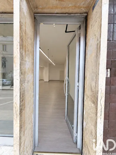 Shop/Premises commercial in Teramo
