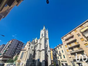 Shop/Premises commercial in Savona