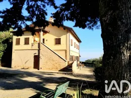 Appartamento 6 locali e più in Ripatransone