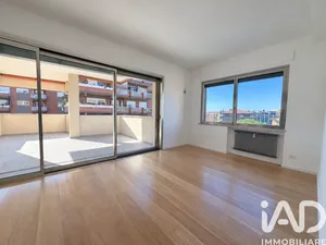 Appartamento 6 locali e più in Roma