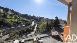 Appartamento 5 locali in Genova