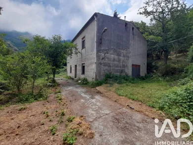 Casa/Villa in Longobardi